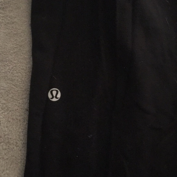 Lululemon Yoga pants! 😍 - Picture 2 of 3